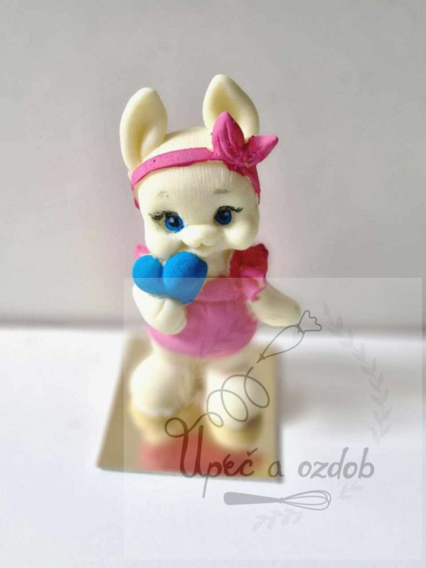 Čokoládová figurka - zajíček v šatičkách